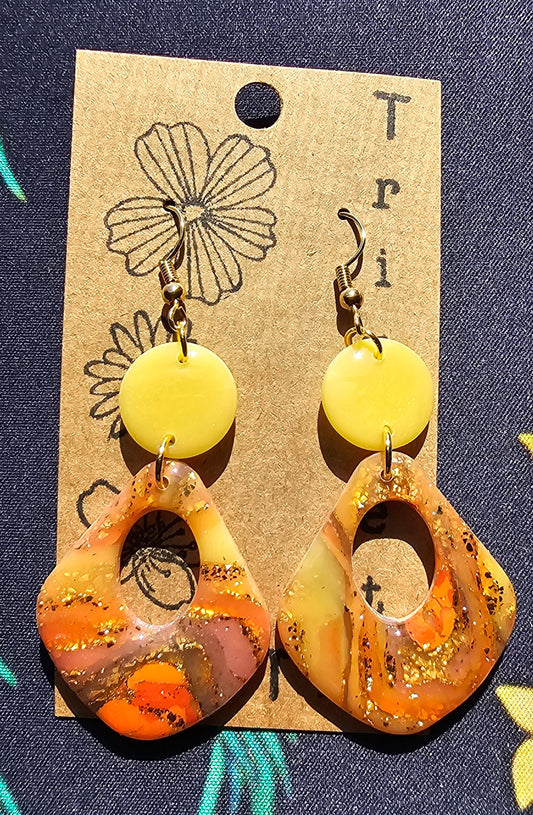 Medium dangles